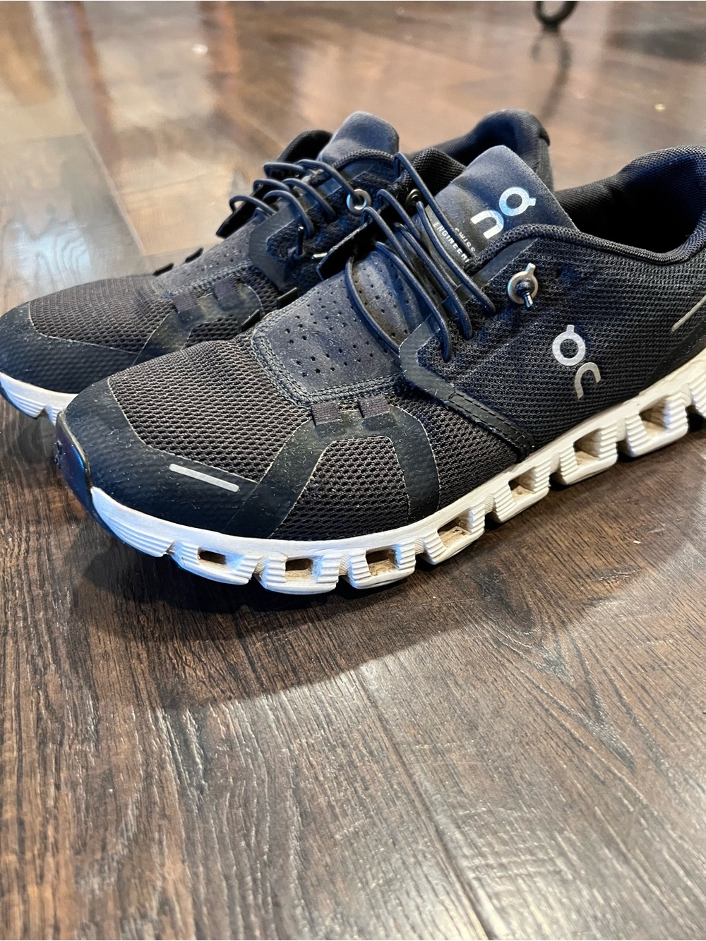 On Cloud womens Shoes - Black